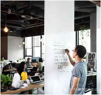 職員辦公區(qū) 職員辦公區(qū)