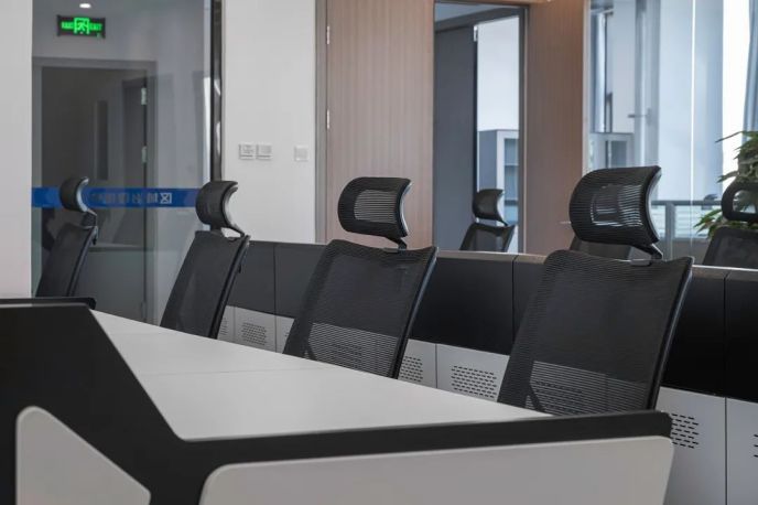 職員辦公區(qū)域